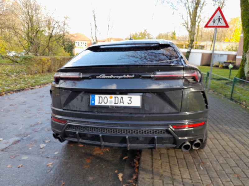 Lamborghini Urus (2023) spotted in Hamm, Germany