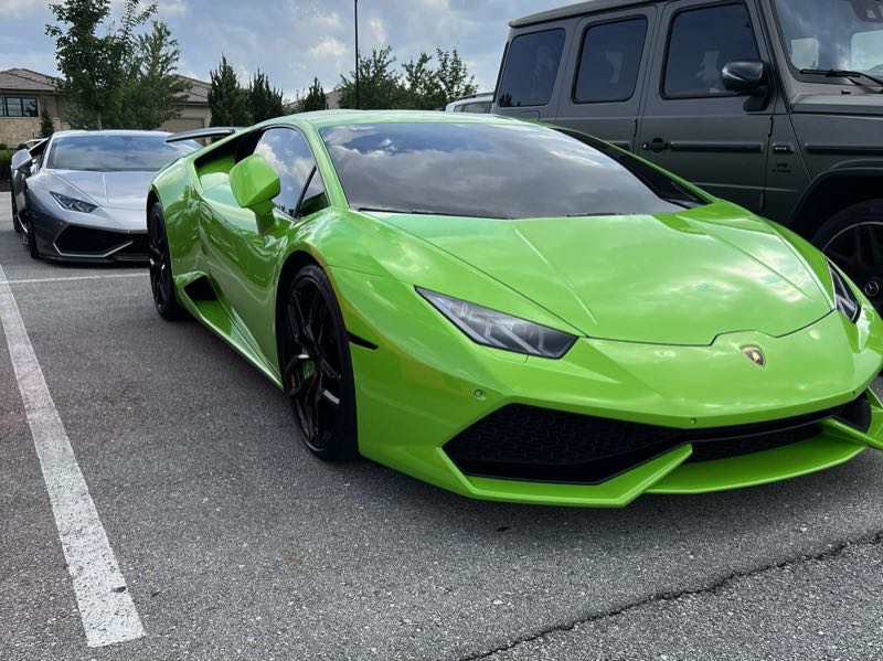 Lamborghini Huracán (2018) spotted in Ellinwood, United States