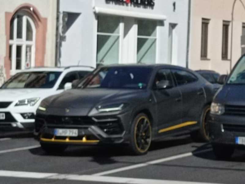 Lamborghini Urus spotted in Luxembourg