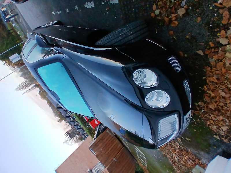 Bentley Continental GT (2004) spotted in Manchester, United Kingdom