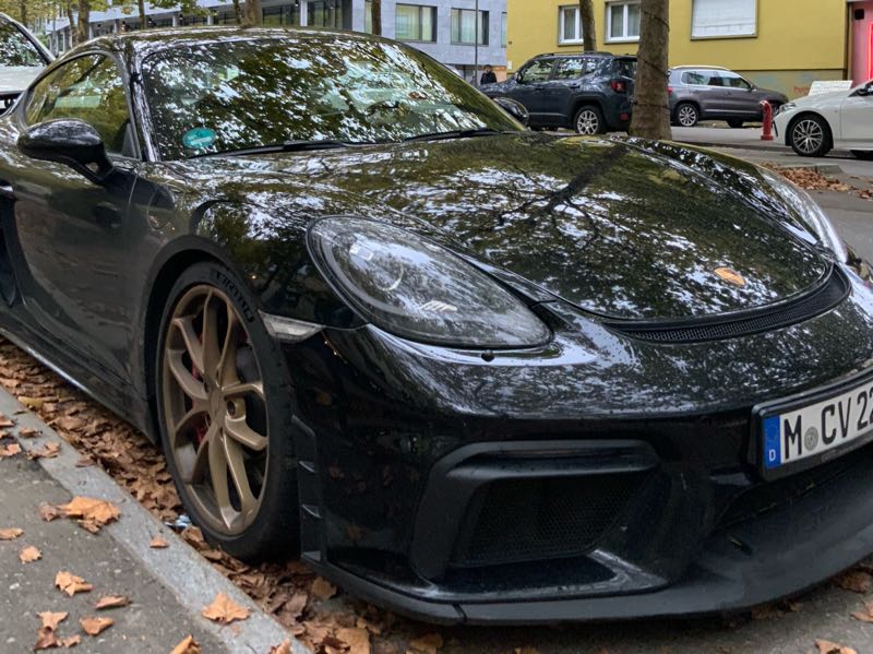 Porsche Cayman GT4 spotted in Spiez