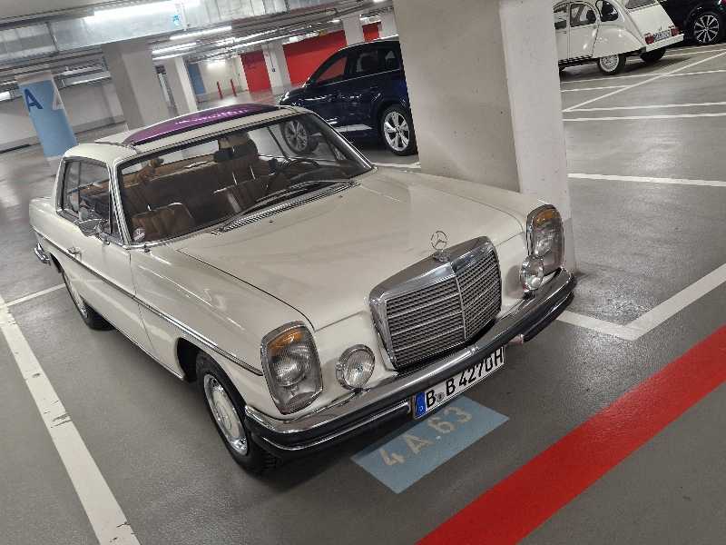 Mercedes-Benz W114 spotted in Berlin