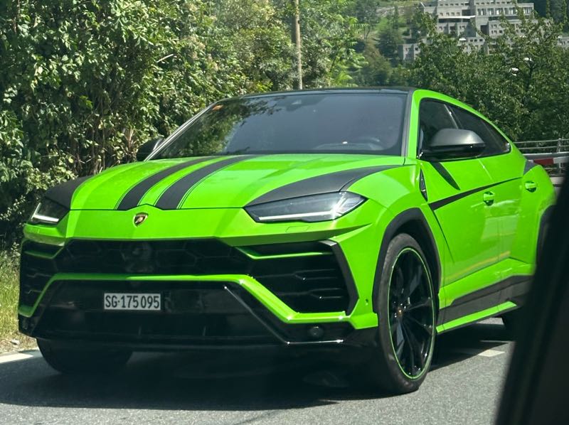 Lamborghini Urus spotted in Chur