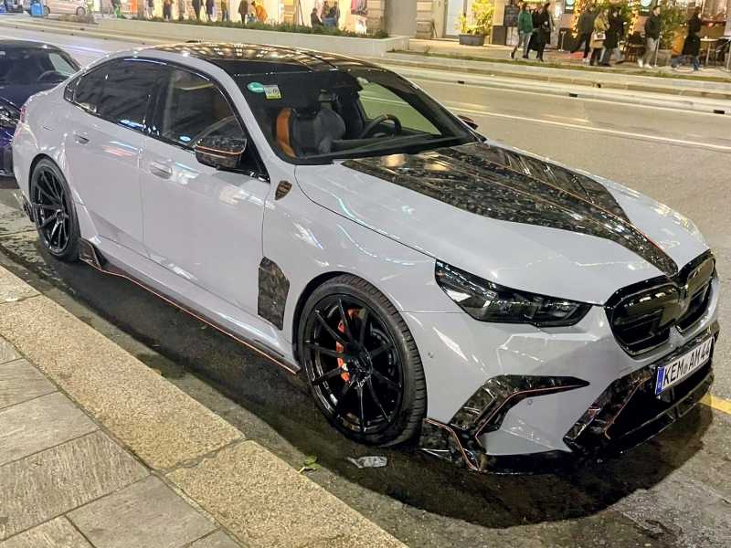 Mercedes-Benz E-Class spotted in Milan