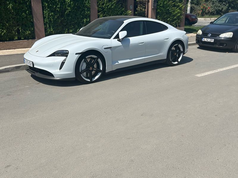 Porsche Taycan (2020) spotted in Constanţa, Romania