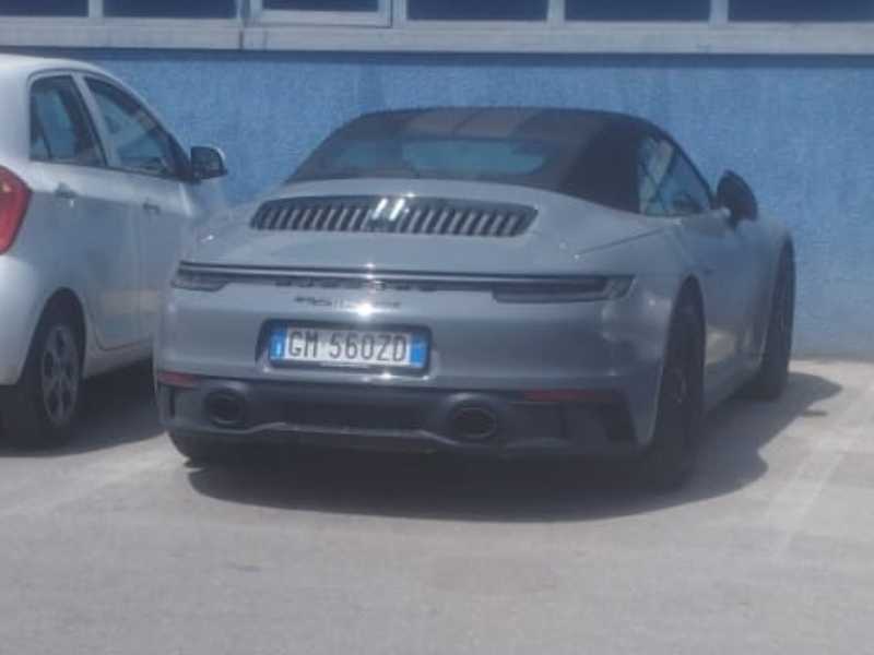Porsche 911 spotted in Montesilvano