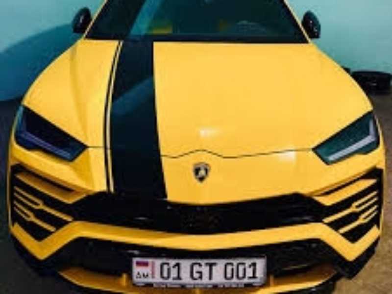 Lamborghini Urus (2021) spotted in Yerevan, Armenia