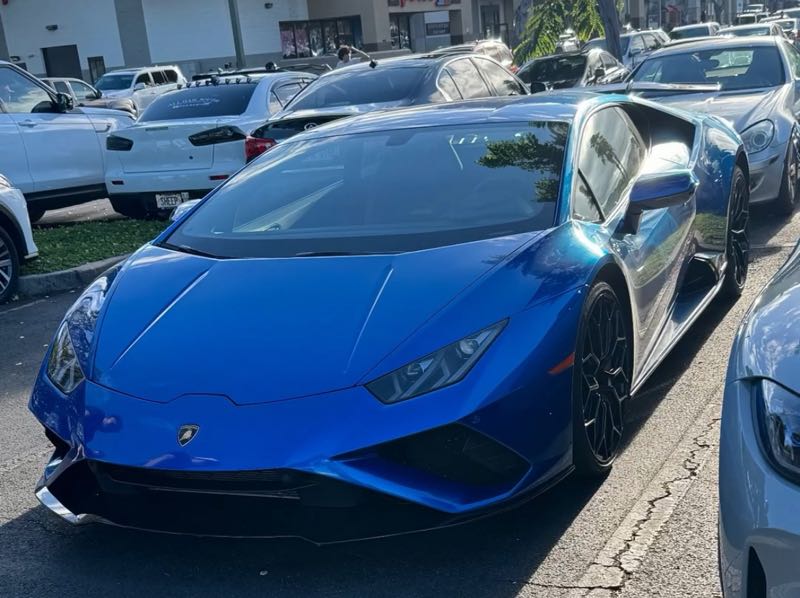 Lamborghini Huracán spotted in Volcano
