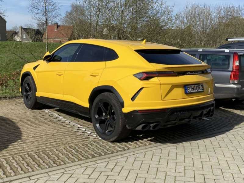 Lamborghini Urus spotted in Dordrecht