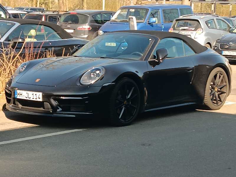 Porsche 911 Carrera 4S Cabriolet spotted in Norderstedt