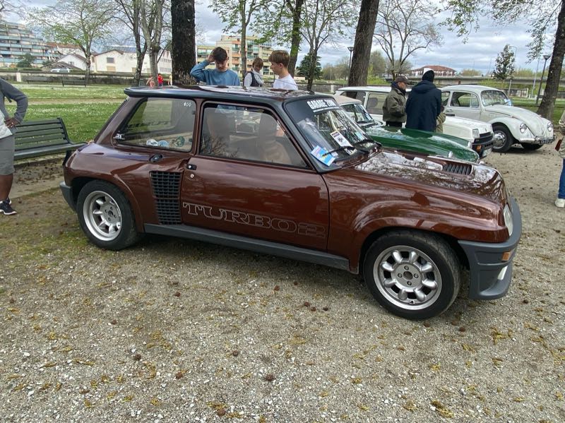 Renault 5 Turbo spotted in Dax