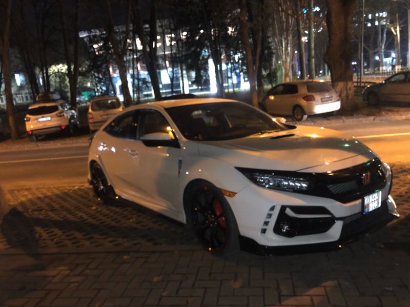 Honda Civic Type R spotted in Bucovăţ