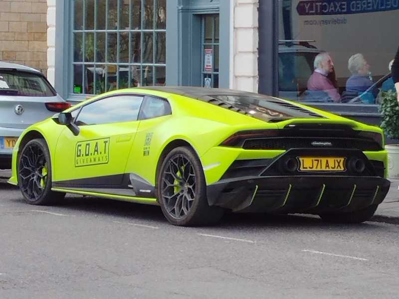 Lamborghini Huracán spotted in Bath