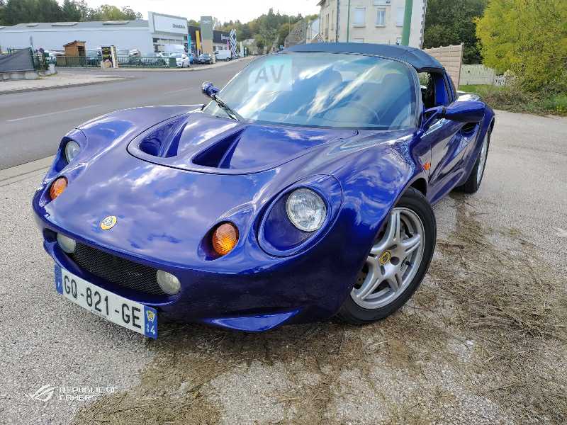 Lotus Elise spotted in Clermont-Ferrand