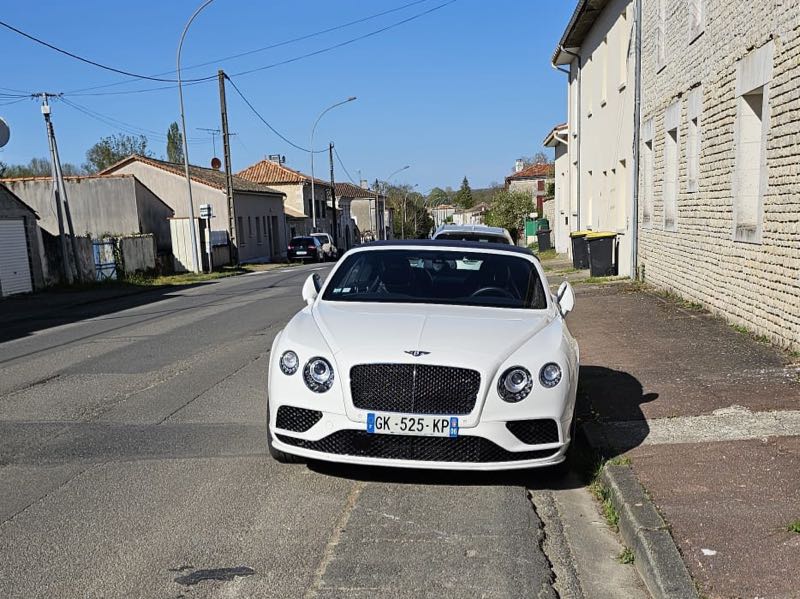 Bentley Continental GT spotted in Angoulême
