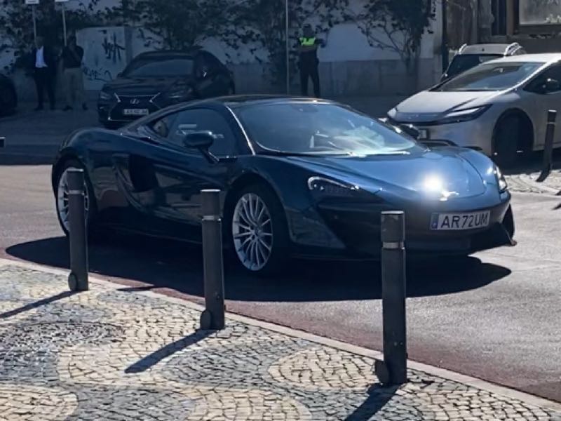 McLaren 570S (2016) spotted in Lisbon, Portugal