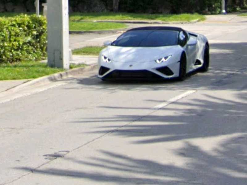 Lamborghini Huracán (2021) spotted in Miami, United States