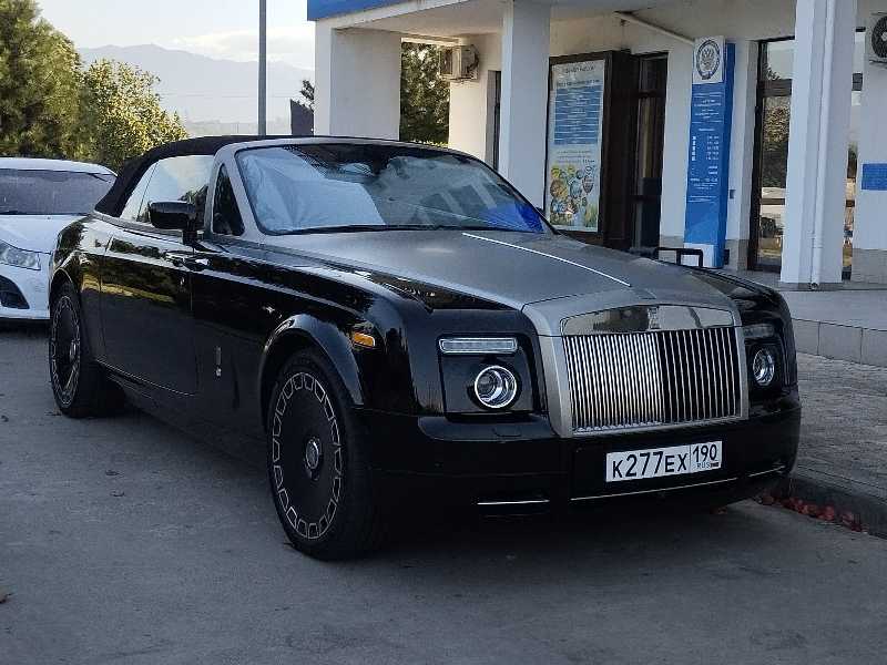 Rolls-Royce Phantom Drophead Coupe spotted in Sochi