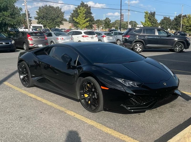 Lamborghini Huracán spotted in Longueuil