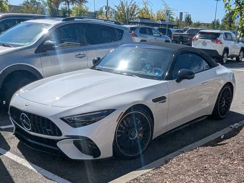 Mercedes-Benz SL 63 spotted in Richmond