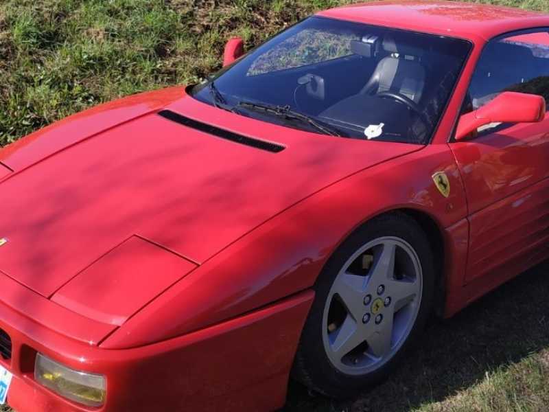 Ferrari F355 spotted in Blaye
