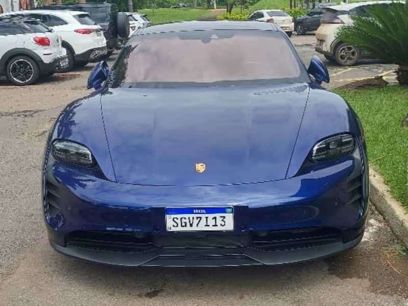 Porsche Taycan (2021) spotted in Brasília, Brazil