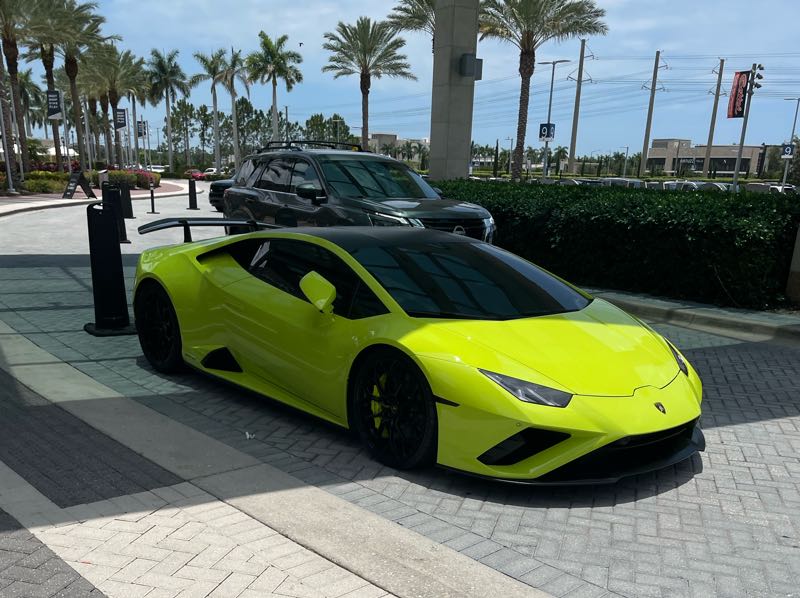 Lamborghini Huracán spotted in Sarasota