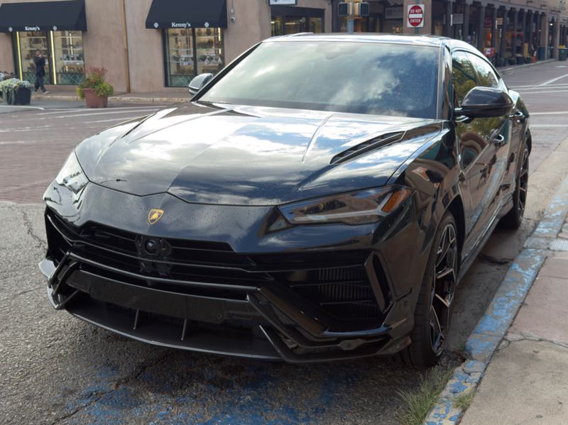 Lamborghini Urus spotted in Estancia