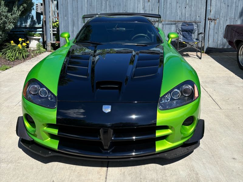 Dodge Viper spotted in Eden Prairie