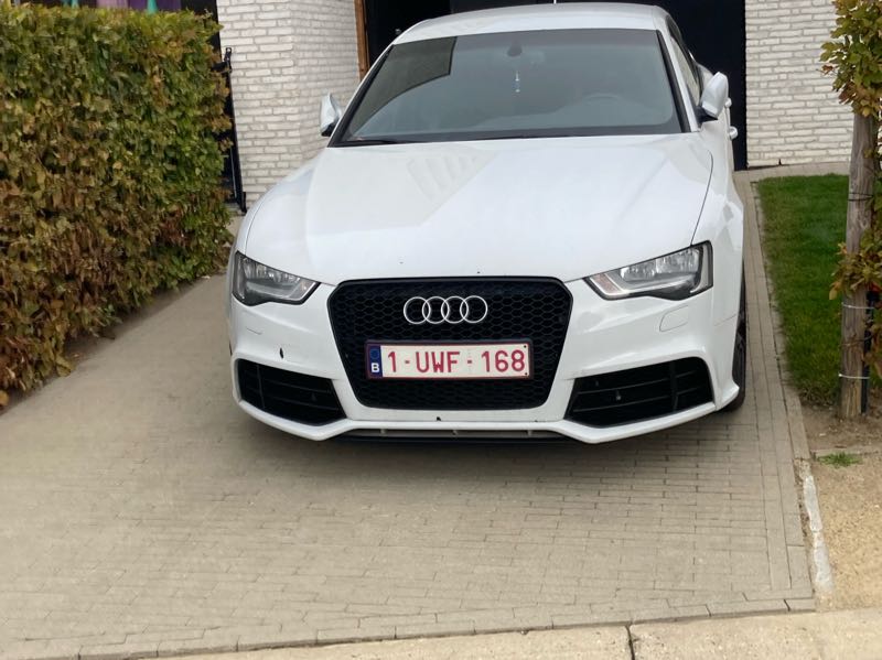 Audi RS5 (2013) spotted in Leuven, Belgium