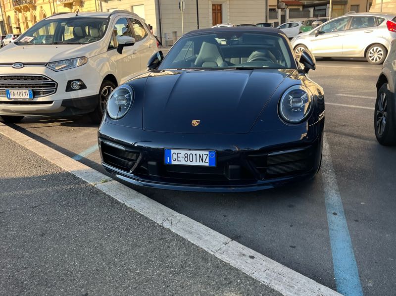 Porsche 911 spotted in Viareggio