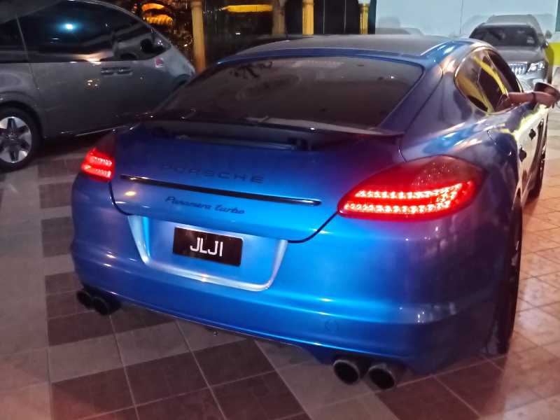 Porsche Panamera Turbo (2015) spotted in Batu Pahat, Malaysia
