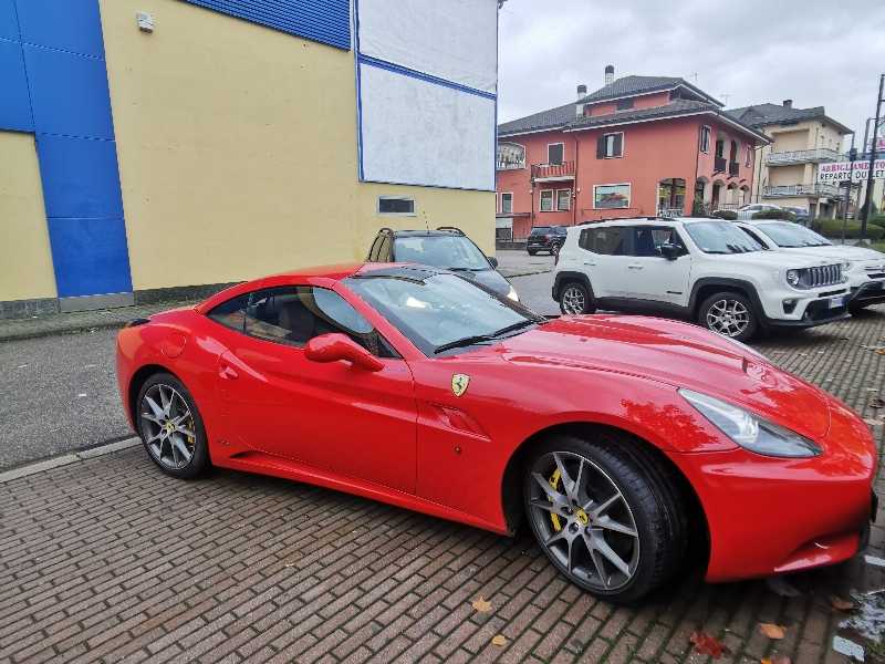 Ferrari California spotted in Asti