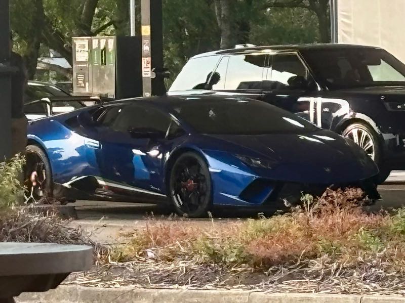 Lamborghini Huracán (2015) spotted in Manchester, United Kingdom