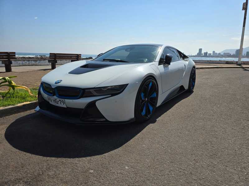 BMW i8 spotted in Iquique