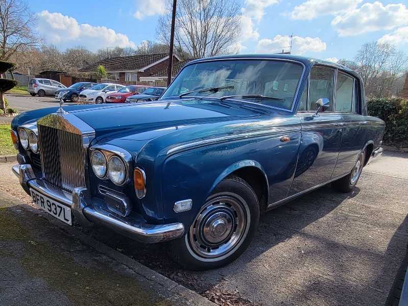 Rolls-Royce Silver Shadow spotted in Woking