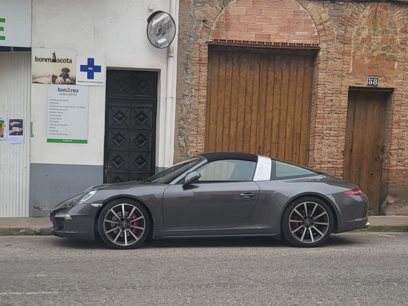 Porsche 911 Targa 4 spotted in Artesa de Segre