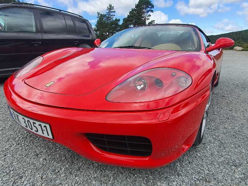 Ferrari F355 spotted in Bergen