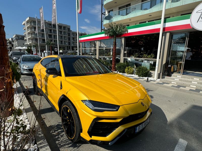 Lamborghini Urus (2022) spotted in Rădăuți, Romania