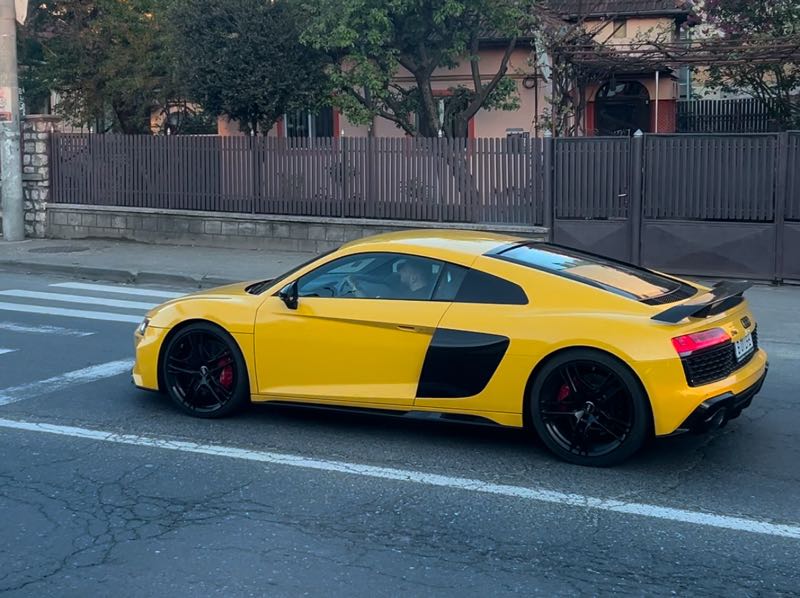 Audi R8 (2015) spotted in Câmpulung, Romania