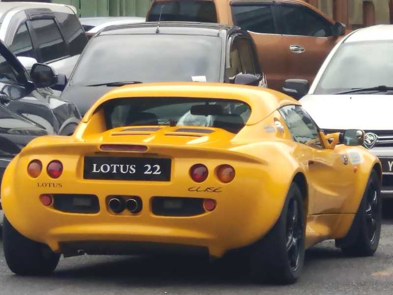 Lotus Elise spotted in Tawau