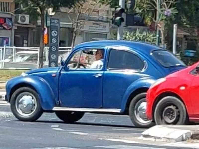Volkswagen Beetle (1970) spotted in Tel Aviv, Israel