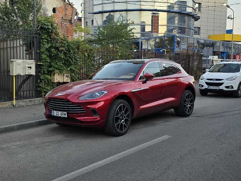Aston Martin DBX spotted in Târgu Jiu