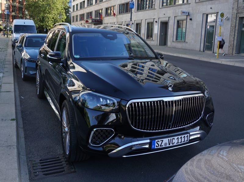 Mercedes-Benz Maybach GLS 600 spotted in Berlin