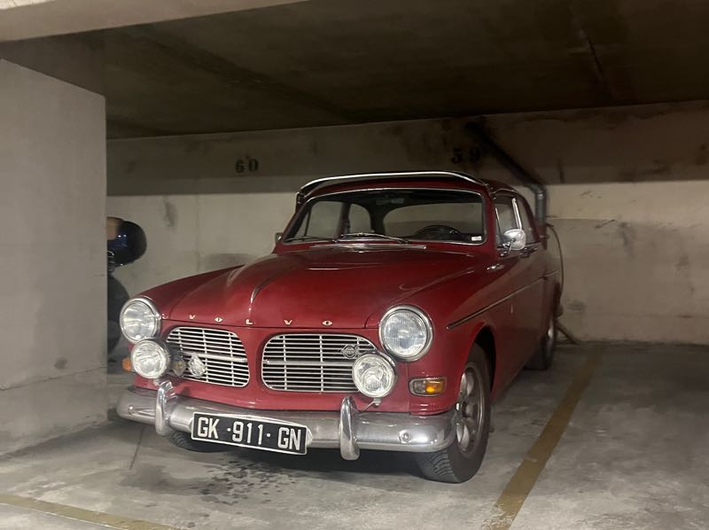 Volvo Amazon spotted in Paris