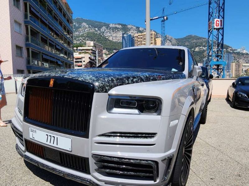 Rolls-Royce Cullinan spotted in Roubaix
