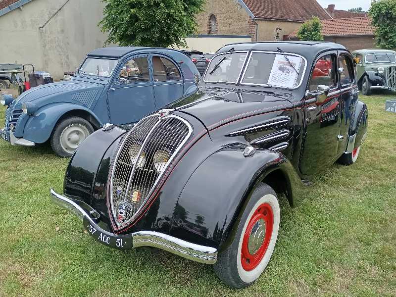 Peugeot 402 (1937) spotted in Charleville, France