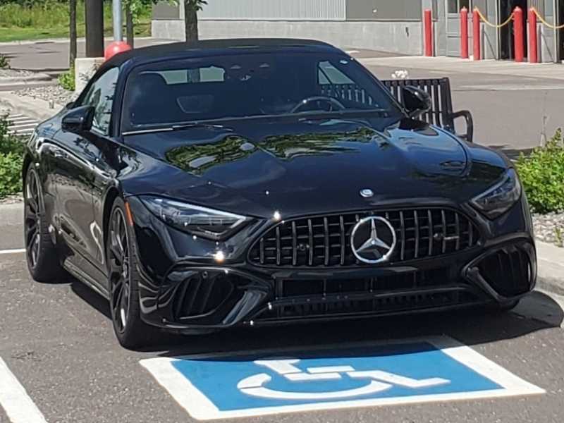 Mercedes-Benz SL 63 AMG (2022) spotted in Duluth, United States