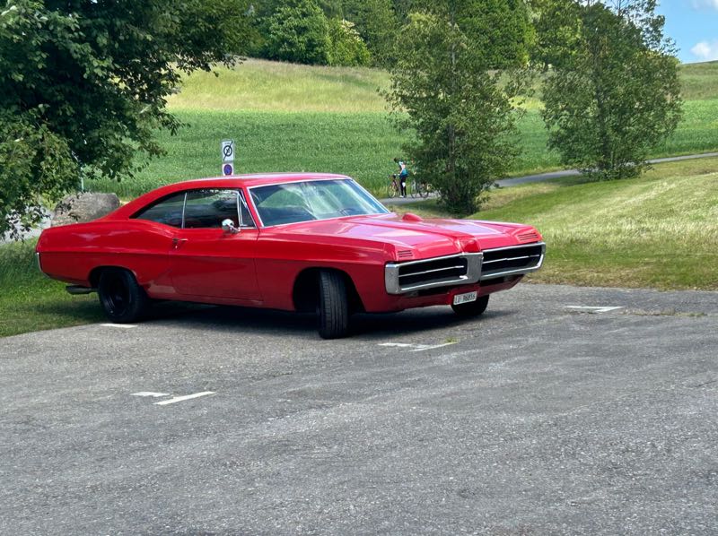 Pontiac Bonneville spotted in Zürich