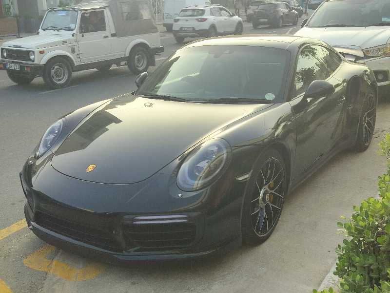 Porsche 911 Turbo spotted in Mellieħa